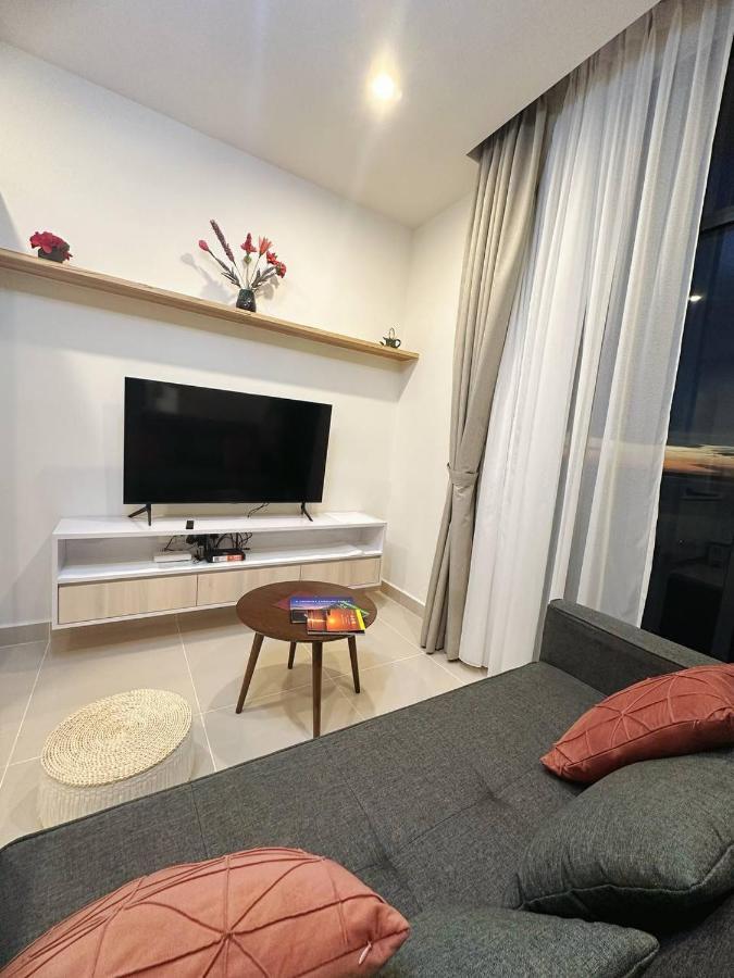Sunset Seaview Studio Apartment At Kota Kinabalu City Centre Exterior foto