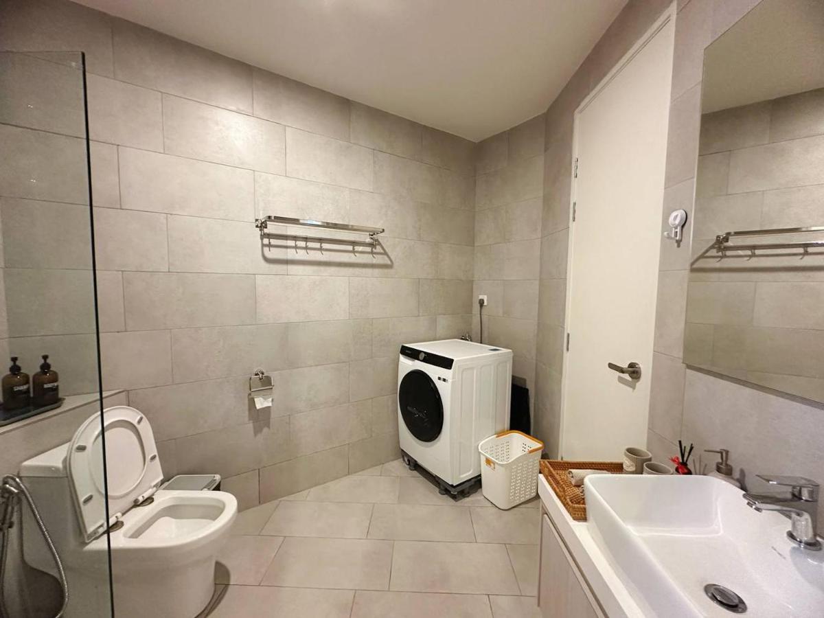Sunset Seaview Studio Apartment At Kota Kinabalu City Centre Exterior foto