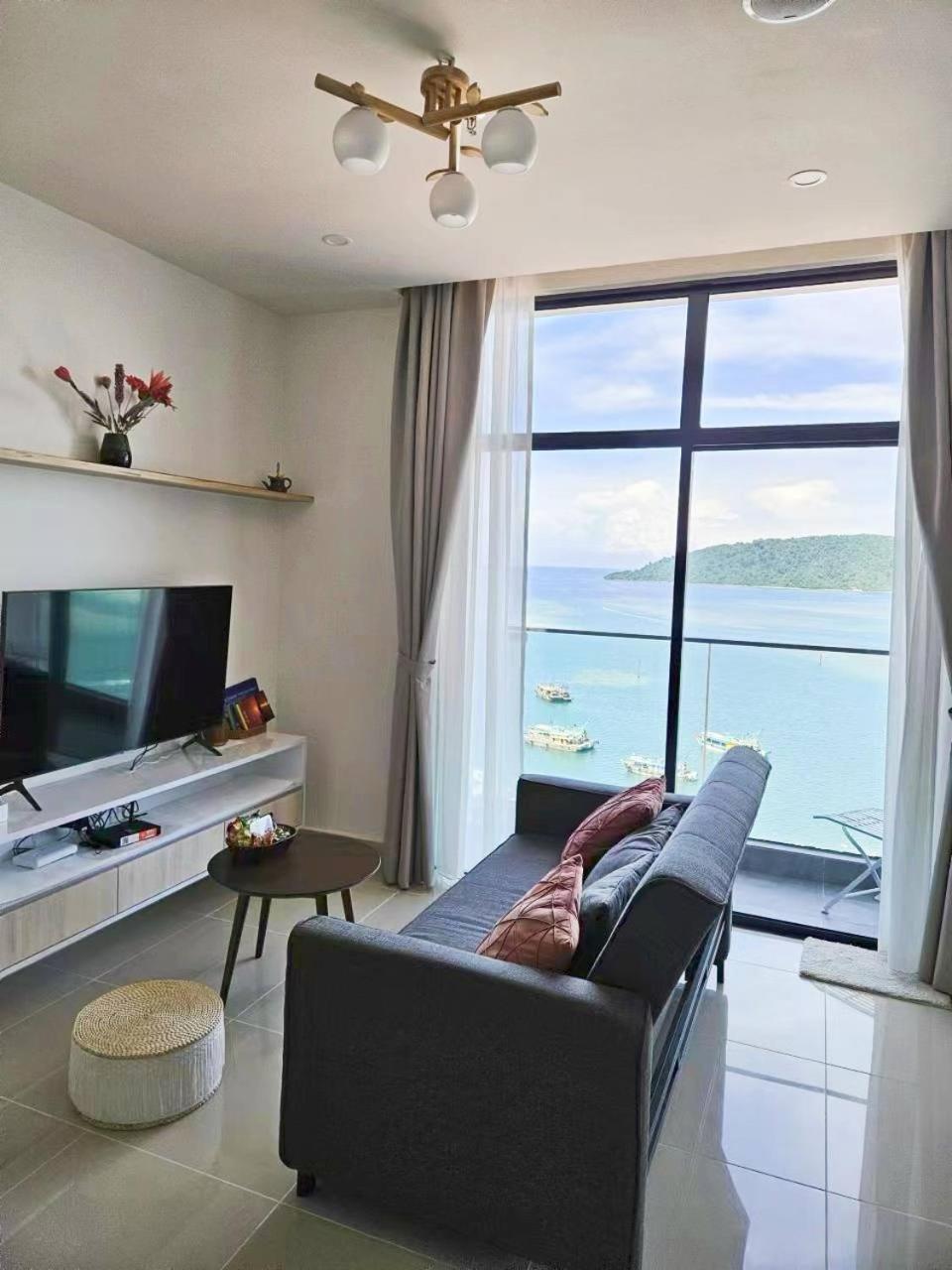 Sunset Seaview Studio Apartment At Kota Kinabalu City Centre Exterior foto